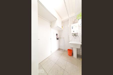Apartamento à venda com 95m², 3 quartos e 2 vagas Apartamento à venda com 95m², 3 quartos e 2 vagasLavanderia