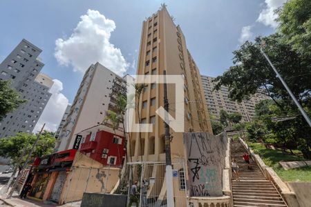 Apartamento à venda com 28m², 1 quarto e sem vaga Apartamento à venda com 28m², 1 quarto e sem vagaFachada