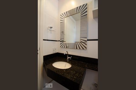 Banheiro de apartamento para alugar com 2 quartos, 52m² em Bonfim, Campinas