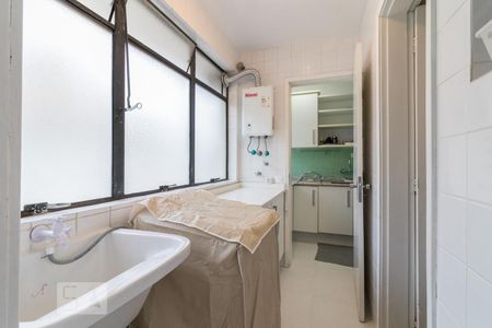 Apartamento para alugar com 117m², 3 quartos e 1 vagaÁrea de serviço