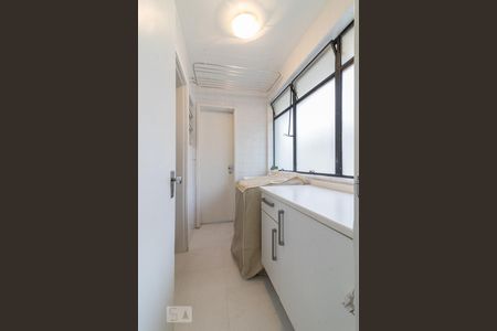 Apartamento para alugar com 117m², 3 quartos e 1 vagaÁrea de serviço