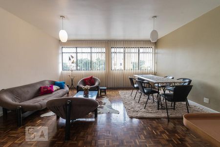Sala de apartamento para alugar com 3 quartos, 117m² em Água Verde, Curitiba