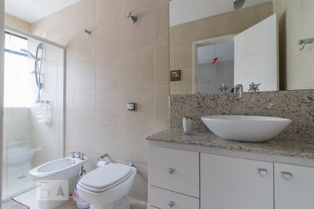 Apartamento para alugar com 117m², 3 quartos e 1 vagaBanheiro suite