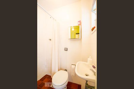 Apartamento à venda com 280m², 3 quartos e 2 vagas Apartamento à venda com 280m², 3 quartos e 2 vagasBanheiro de Serviço