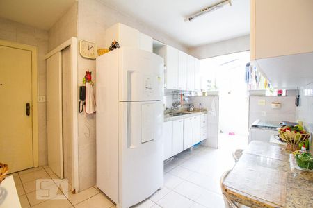 Apartamento à venda com 280m², 3 quartos e 2 vagas Apartamento à venda com 280m², 3 quartos e 2 vagasCozinha