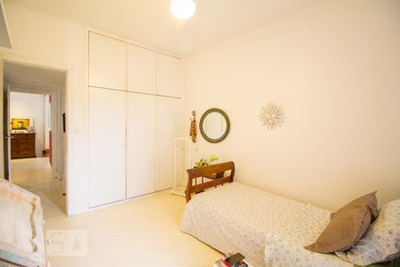 Apartamento à venda com 280m², 3 quartos e 2 vagas Apartamento à venda com 280m², 3 quartos e 2 vagasQuarto 2