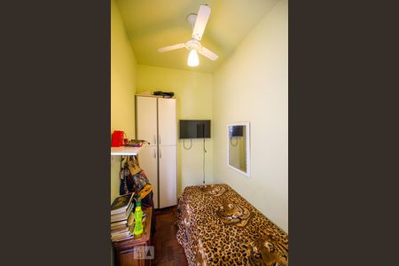 Apartamento à venda com 280m², 3 quartos e 2 vagas Apartamento à venda com 280m², 3 quartos e 2 vagasQuarto de Serviço