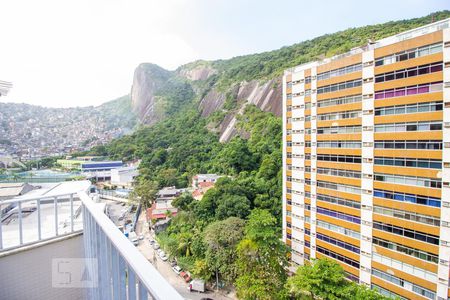 Apartamento à venda com 280m², 3 quartos e 2 vagas Apartamento à venda com 280m², 3 quartos e 2 vagasVaranda Suite