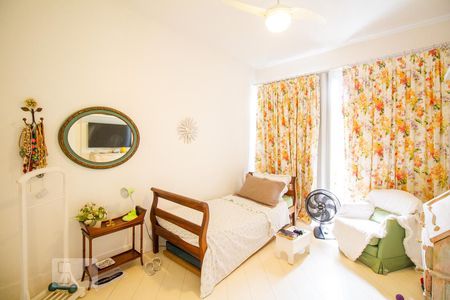 Apartamento à venda com 280m², 3 quartos e 2 vagas Apartamento à venda com 280m², 3 quartos e 2 vagasQuarto 2