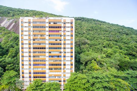 Apartamento à venda com 280m², 3 quartos e 2 vagas Apartamento à venda com 280m², 3 quartos e 2 vagasVaranda Suite