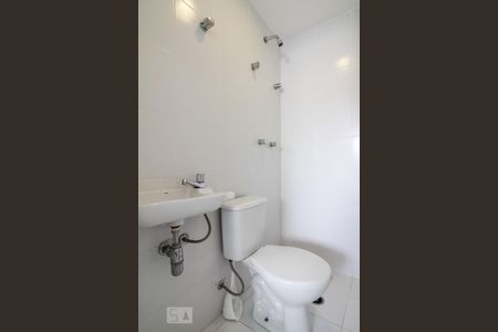 Apartamento para alugar com 190m², 3 quartos e 3 vagas Apartamento para alugar com 190m², 3 quartos e 3 vagasBanheiro de Serviço