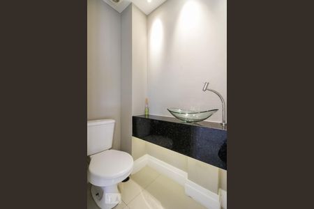 Apartamento para alugar com 190m², 3 quartos e 3 vagas Apartamento para alugar com 190m², 3 quartos e 3 vagasLavabo