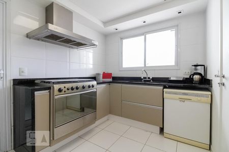Apartamento para alugar com 190m², 3 quartos e 3 vagas Apartamento para alugar com 190m², 3 quartos e 3 vagasCozinha
