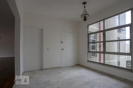 Hall de entrada de apartamento para alugar com 3 quartos, 218m² em Cerqueira César, São Paulo