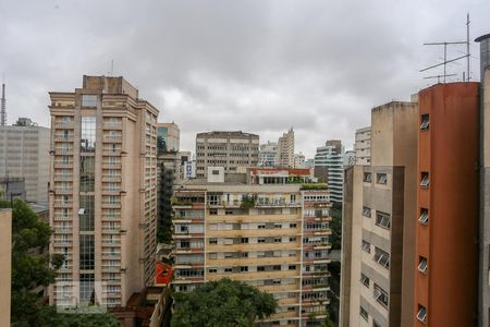Vista Sala de apartamento para alugar com 3 quartos, 218m² em Cerqueira César, São Paulo