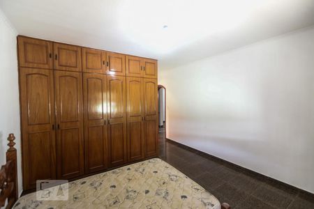 Casa à venda com 500m², 5 quartos e 6 vagasQuarto