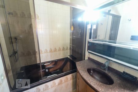 Casa à venda com 500m², 5 quartos e 6 vagasSuíte 2