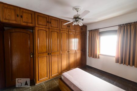 Casa à venda com 500m², 5 quartos e 6 vagasQuarto 3