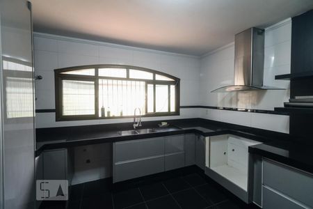 Casa à venda com 500m², 5 quartos e 6 vagasCozinha