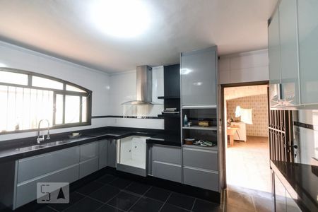 Casa à venda com 500m², 5 quartos e 6 vagasCozinha