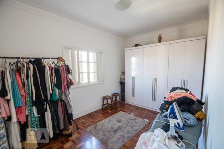 Casa para alugar com 140m², 3 quartos e 2 vagasQuarto