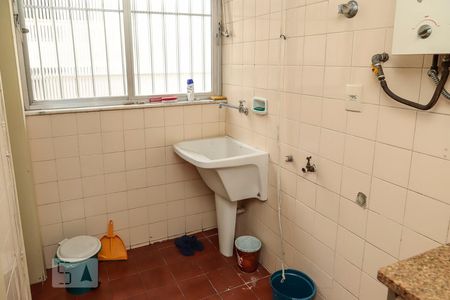 Apartamento à venda com 70m², 2 quartos e 1 vagaÁrea de Serviço