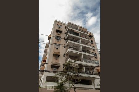 Apartamento à venda com 70m², 2 quartos e 1 vagaFachada