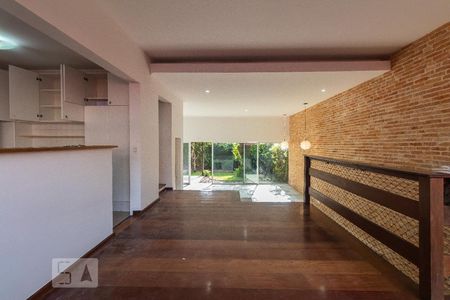 Sala de casa de condomínio para alugar com 4 quartos, 265m² em Santo Amaro, São Paulo