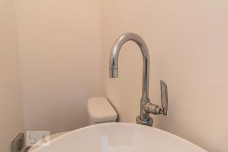 Lavabo de casa de condomínio para alugar com 4 quartos, 265m² em Santo Amaro, São Paulo