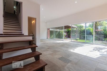 Sala de casa de condomínio para alugar com 4 quartos, 265m² em Santo Amaro, São Paulo