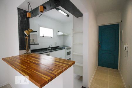 Balcão cozinha e entrada de apartamento para alugar com 2 quartos, 92m² em Perdizes, São Paulo