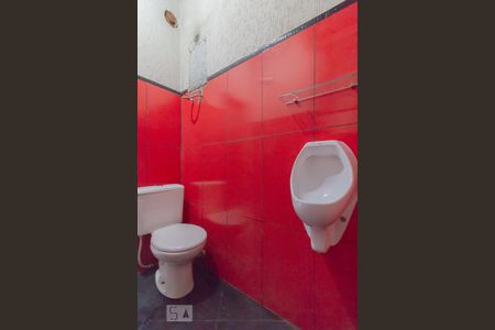 Casa à venda com 85m², 2 quartos e 2 vagas Casa à venda com 85m², 2 quartos e 2 vagasBanheiro 1