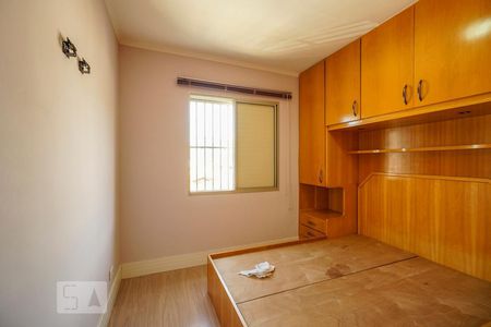 Quarto 2 de apartamento para alugar com 2 quartos, 58m² em Vila Ivone, São Paulo