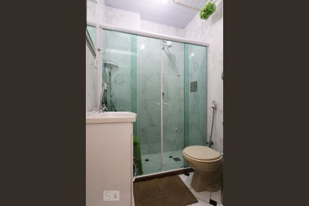 Banheiro. de apartamento para alugar com 1 quarto, 40m² em Copacabana, Rio de Janeiro
