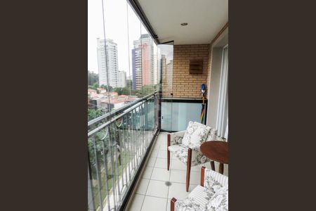 Varanda de kitnet/studio para alugar com 1 quarto, 48m² em Vila Nova Conceição, São Paulo