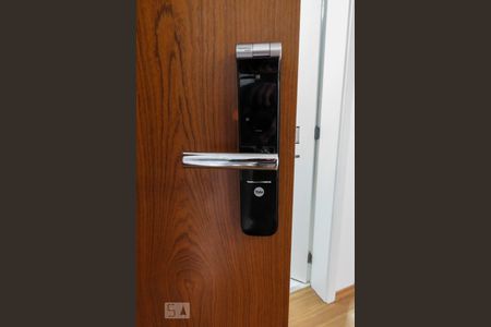 Fechadura de kitnet/studio para alugar com 1 quarto, 48m² em Vila Nova Conceição, São Paulo