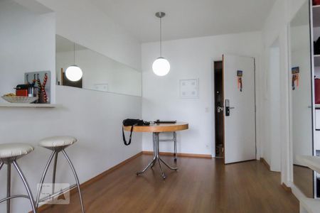 Sala de kitnet/studio para alugar com 1 quarto, 48m² em Vila Nova Conceição, São Paulo