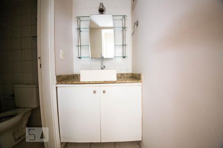 Apartamento à venda com 55m², 2 quartos e 1 vagaBanheiro social 
