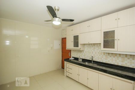 Apartamento à venda com 200m², 4 quartos e 4 vagasCozinha