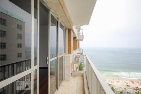 Apartamento à venda com 200m², 4 quartos e 4 vagasVaranda