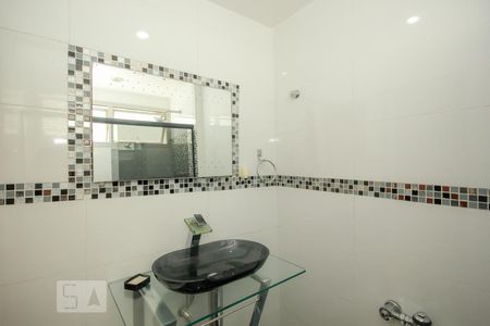 Apartamento à venda com 200m², 4 quartos e 4 vagasBanheiro Social