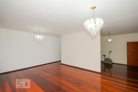 Apartamento à venda com 200m², 4 quartos e 4 vagasSala