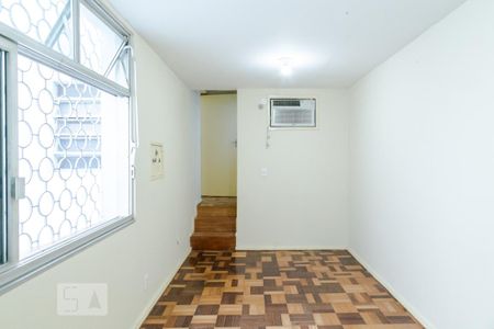 Casa para alugar com 267m², 3 quartos e 2 vagas Casa para alugar com 267m², 3 quartos e 2 vagasQuarto 2 - Suíte Canadense - Andar 2