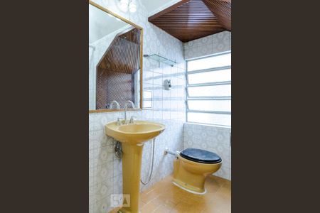 Casa para alugar com 267m², 3 quartos e 2 vagas Casa para alugar com 267m², 3 quartos e 2 vagasBanheiro - Suíte Canadense - Andar 2