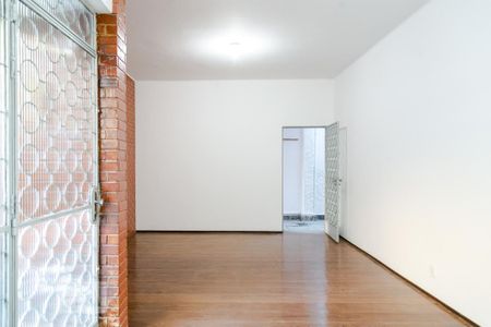 Casa para alugar com 267m², 3 quartos e 2 vagas Casa para alugar com 267m², 3 quartos e 2 vagasSala - Andar 1