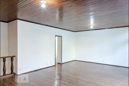 Casa para alugar com 267m², 3 quartos e 2 vagas Casa para alugar com 267m², 3 quartos e 2 vagasSalão - Andar 3