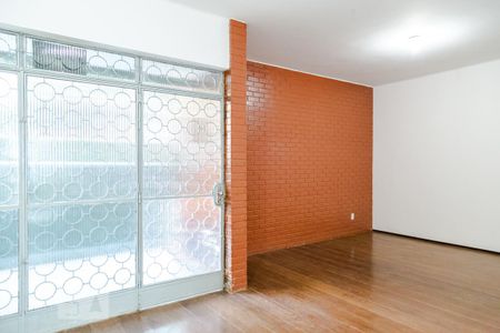 Casa para alugar com 267m², 3 quartos e 2 vagas Casa para alugar com 267m², 3 quartos e 2 vagasSala - Andar 1