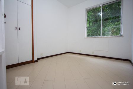 Quarto de apartamento para alugar com 2 quartos, 81m² em Cosme Velho, Rio de Janeiro