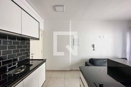 Apartamento à venda com 38m², 1 quarto e 2 vagas Apartamento à venda com 38m², 1 quarto e 2 vagasCozinha e Área de Serviço