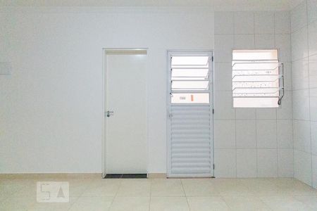 Sala e cozinha de casa para alugar com 1 quarto, 45m² em Chácara Belenzinho, São Paulo